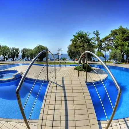 Akti Belvedere Color & Essence